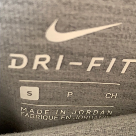 Nike Short Sleeve Running Hoodie - Picture 8 of 10